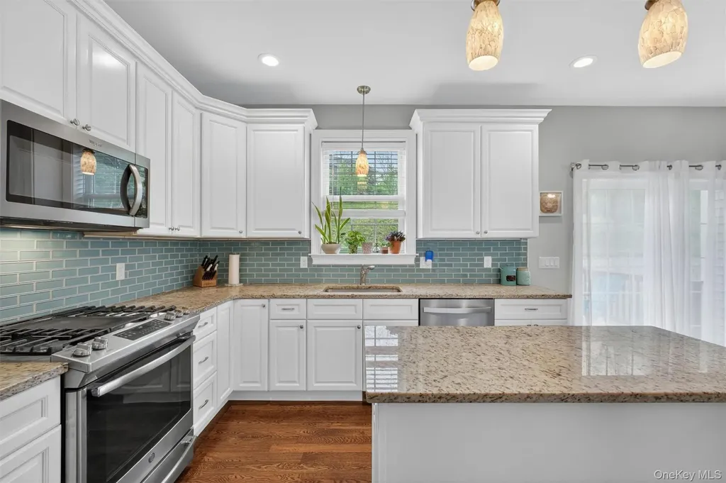 153 Stratford Drive Poughkeepsie NY 12603