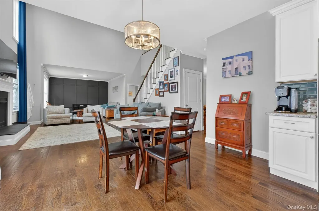 153 Stratford Drive Poughkeepsie NY 12603