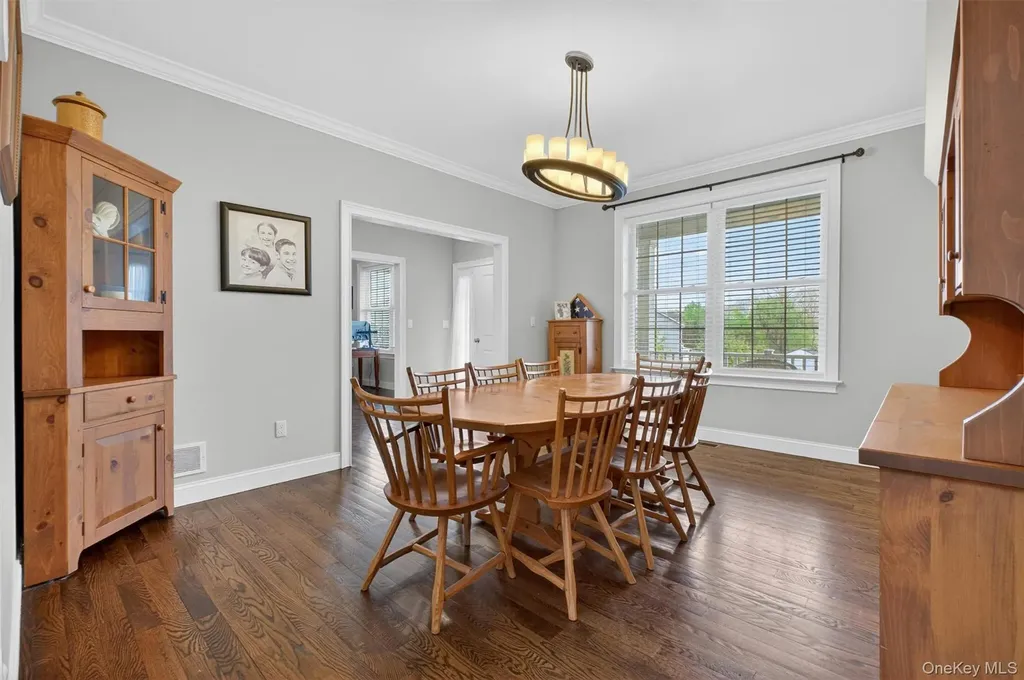 153 Stratford Drive Poughkeepsie NY 12603