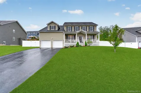 153 Stratford Drive Poughkeepsie NY 12603