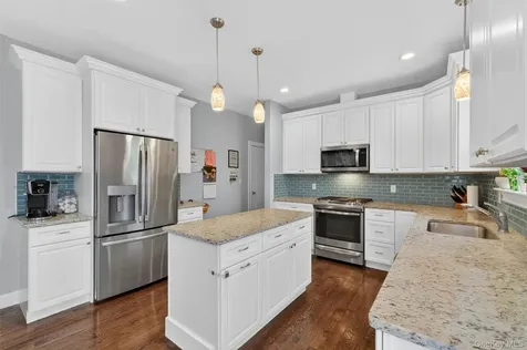 153 Stratford Drive Poughkeepsie NY 12603