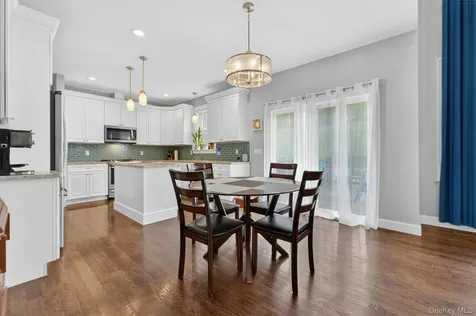 153 Stratford Drive Poughkeepsie NY 12603