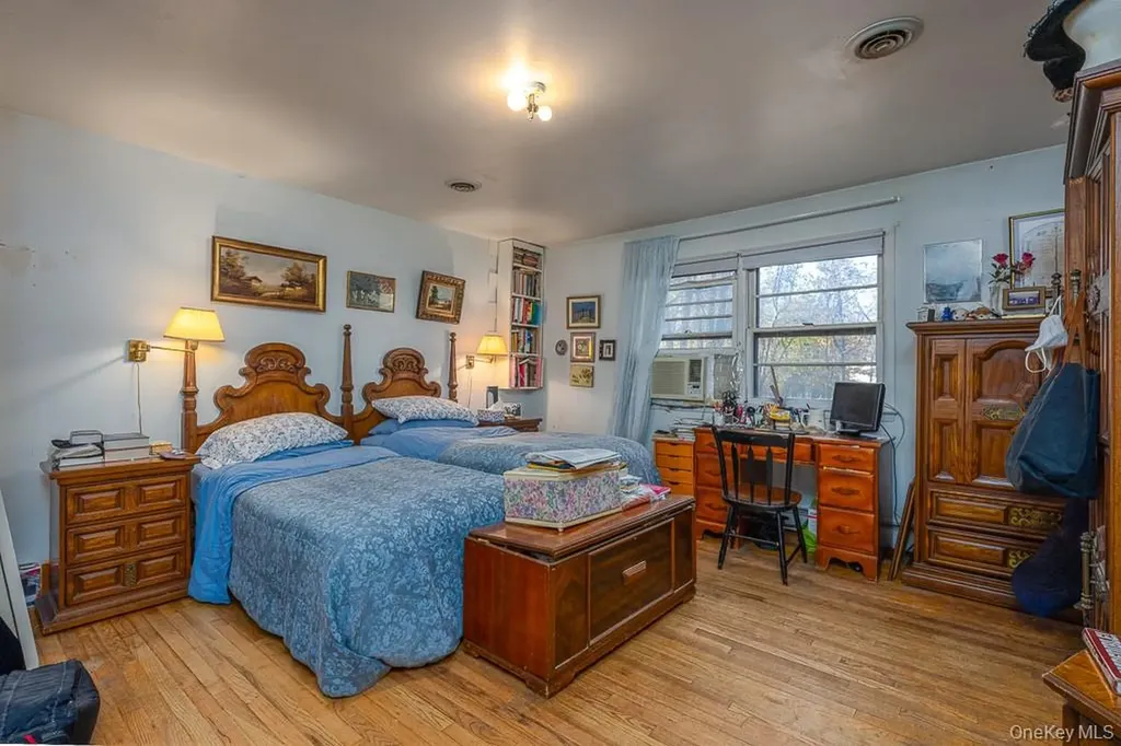 17 Parker Boulevard Monsey NY 10952