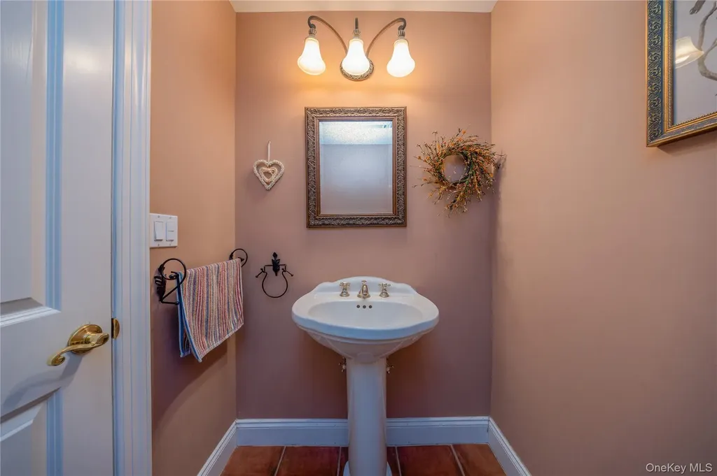 302 Laurel Road Pearl River NY 10965