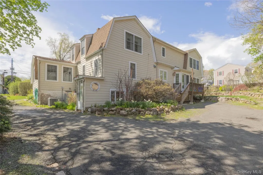 302 Laurel Road Pearl River NY 10965