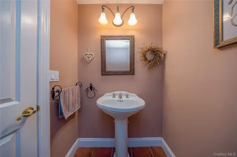 302 Laurel Road Pearl River NY 10965