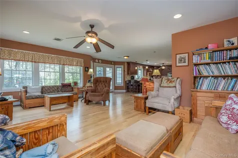 302 Laurel Road Pearl River NY 10965