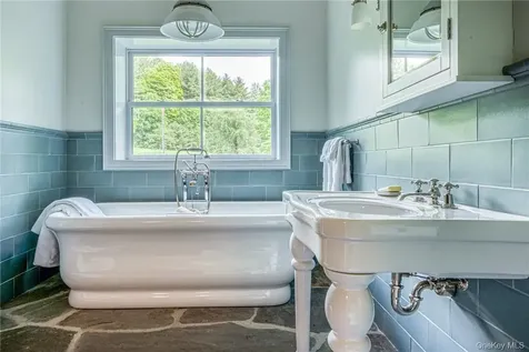 174 Ten Broeck Road Chatham NY 12037