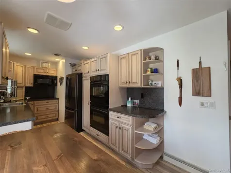 8 W Delaware Place Extension Smallwood NY 12778
