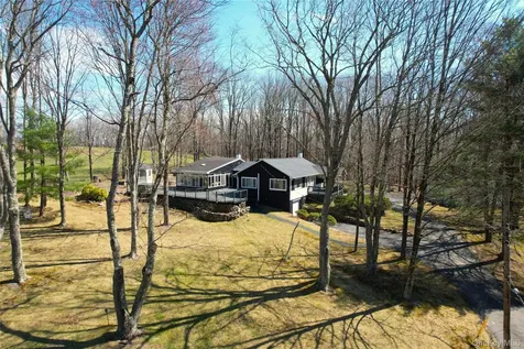 8 W Delaware Place Extension Smallwood NY 12778