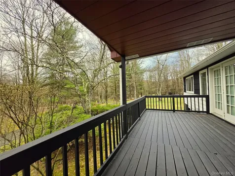 8 W Delaware Place Extension Smallwood NY 12778
