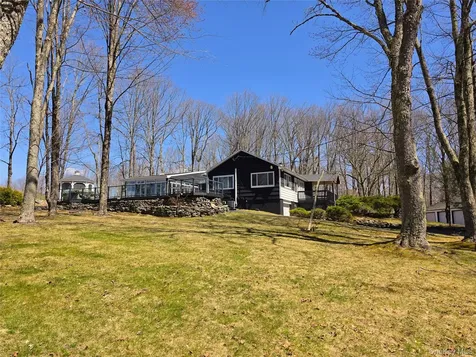 8 W Delaware Place Extension Smallwood NY 12778