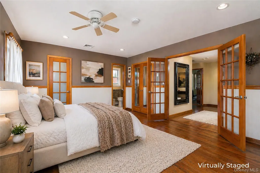 53 Burr Road East Northport NY 11731