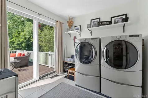 9 Briga Lane White Plains NY 10605