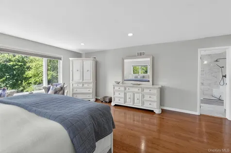 9 Briga Lane White Plains NY 10605