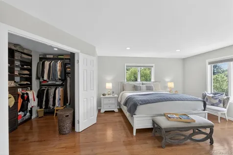 9 Briga Lane White Plains NY 10605