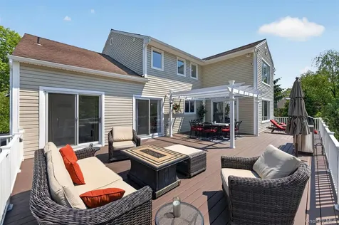 9 Briga Lane White Plains NY 10605