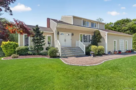 9 Briga Lane White Plains NY 10605
