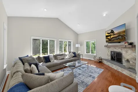 9 Briga Lane White Plains NY 10605