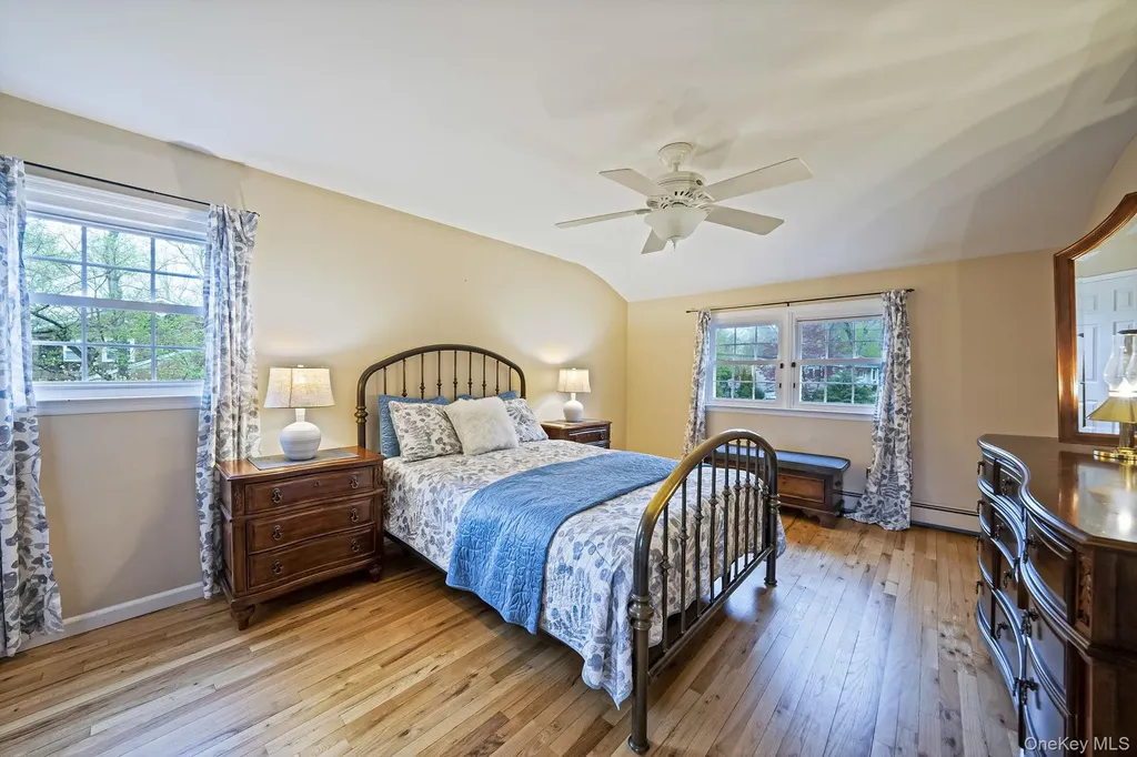 24 Lower Cross Shoreham NY 11786