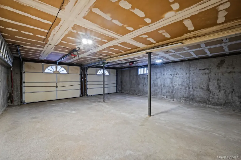 24 Lower Cross Shoreham NY 11786