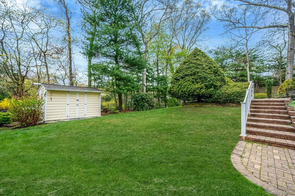 24 Lower Cross Shoreham NY 11786