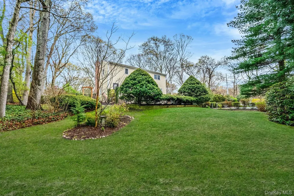 24 Lower Cross Shoreham NY 11786