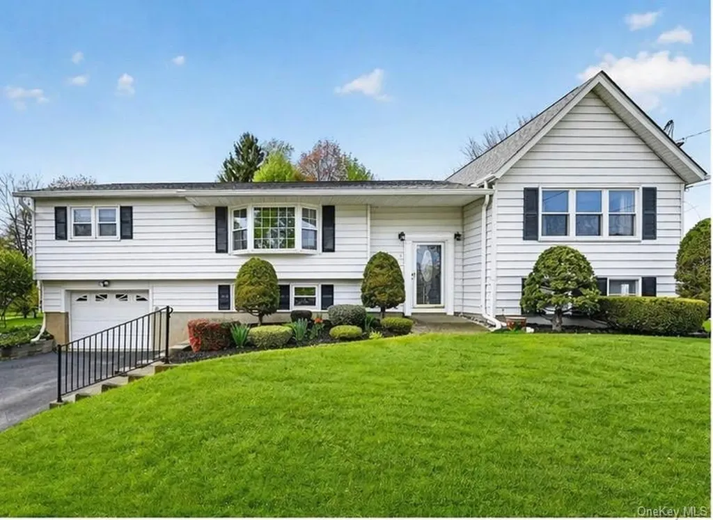 1 Pommel Drive Newburgh NY 12550