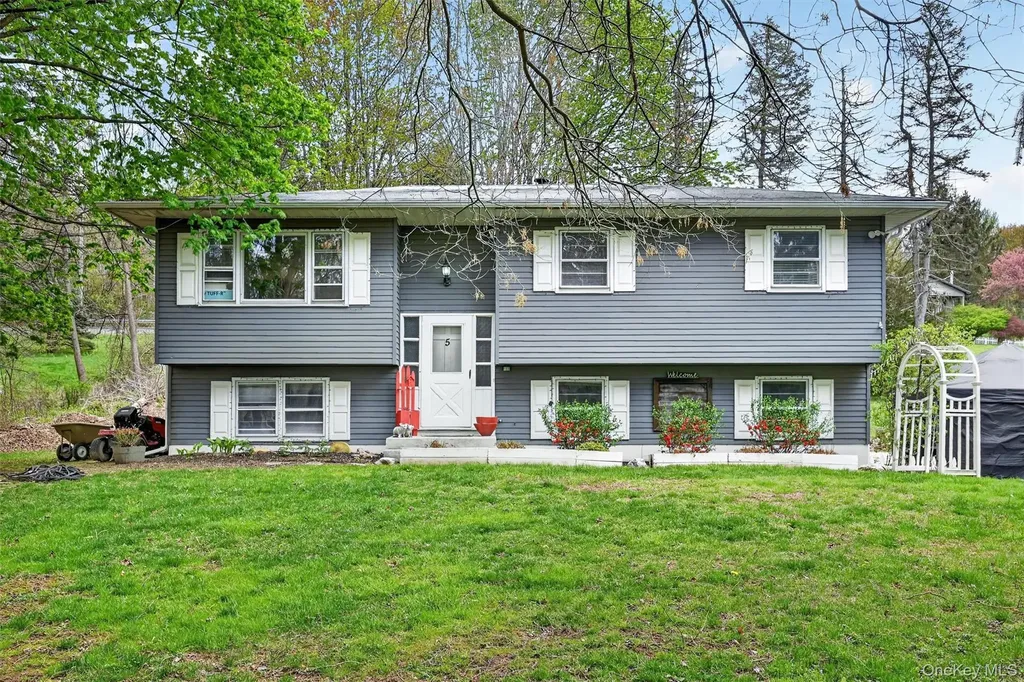 5 Regelski Drive Florida NY 10921