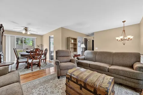 5 Regelski Drive Florida NY 10921