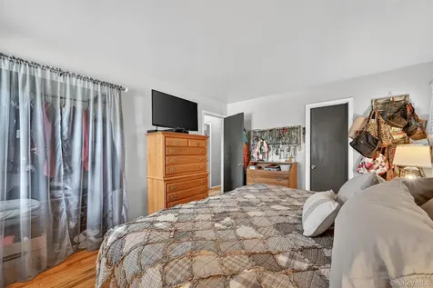 5 Regelski Drive Florida NY 10921