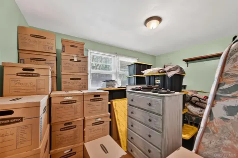 5 Regelski Drive Florida NY 10921