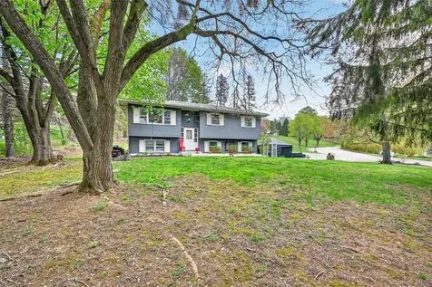 5 Regelski Drive Florida NY 10921