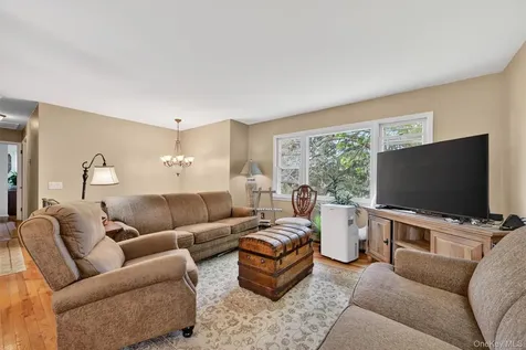 5 Regelski Drive Florida NY 10921