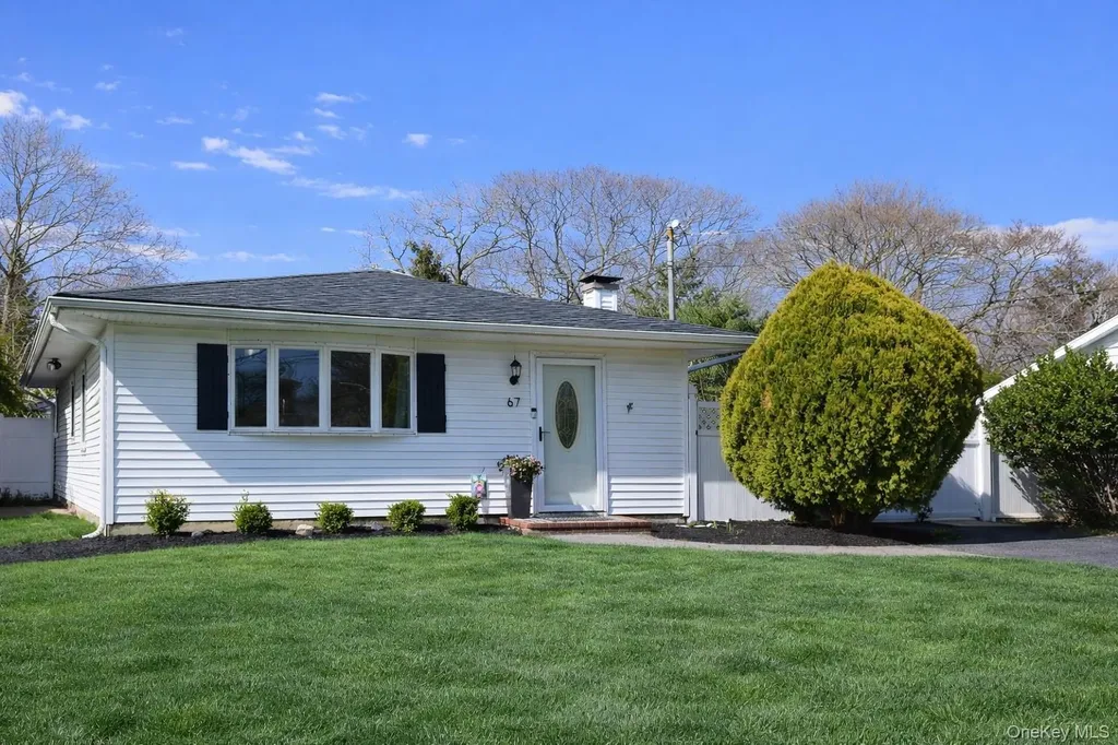 67 Westminster Drive Shirley NY 11967