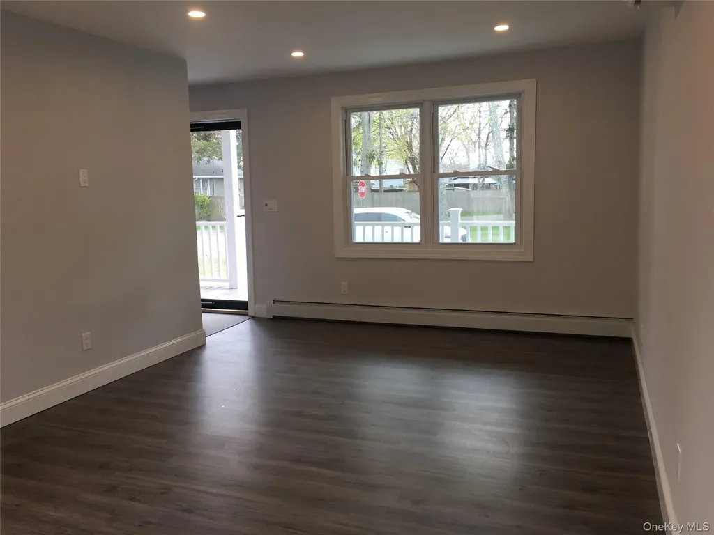 161 Magnolia Drive Mastic Beach NY 11951