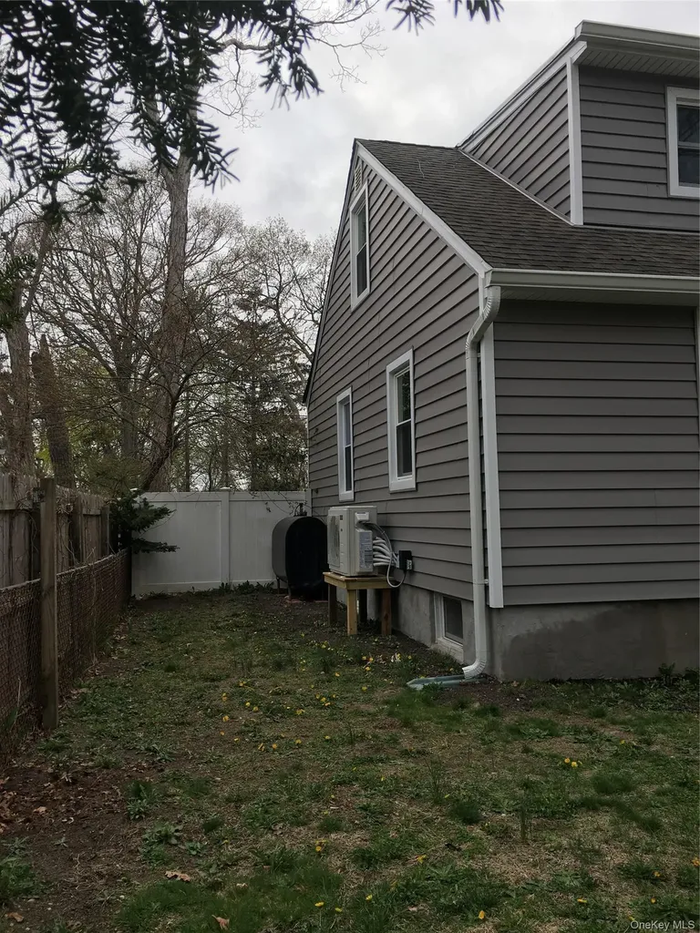 161 Magnolia Drive Mastic Beach NY 11951