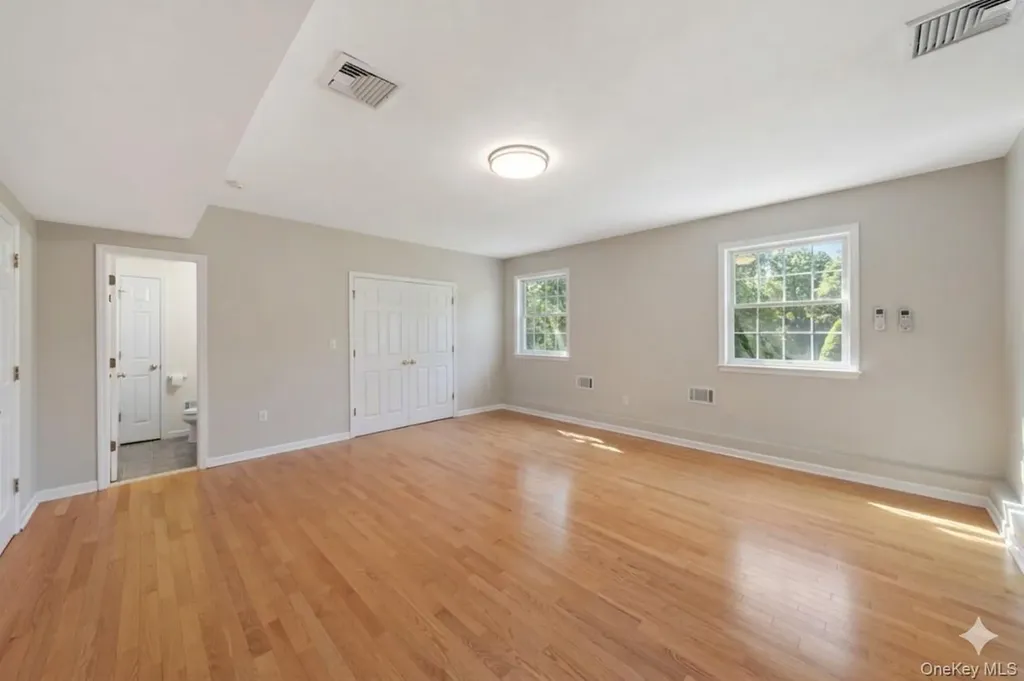 70 Oak Pond Lane Mahopac NY 10541