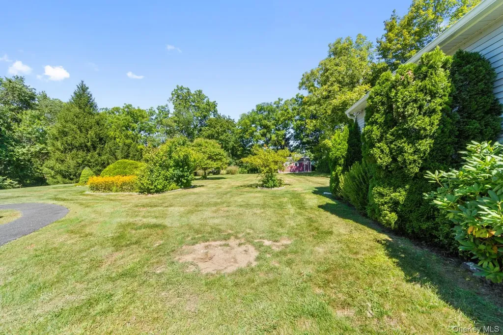 70 Oak Pond Lane Mahopac NY 10541