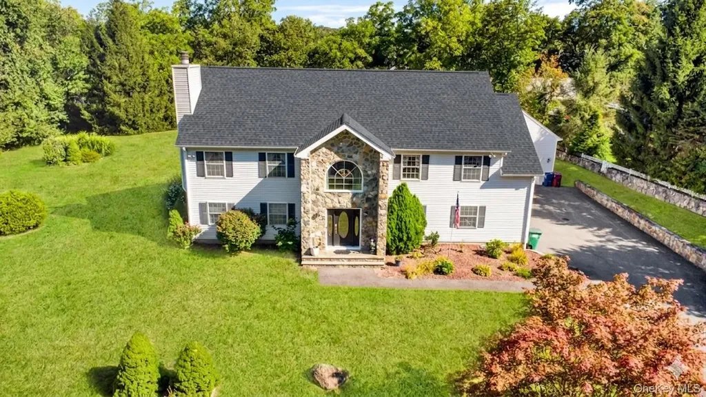 70 Oak Pond Lane Mahopac NY 10541