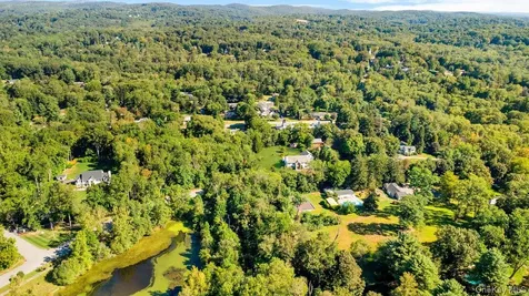 70 Oak Pond Lane Mahopac NY 10541