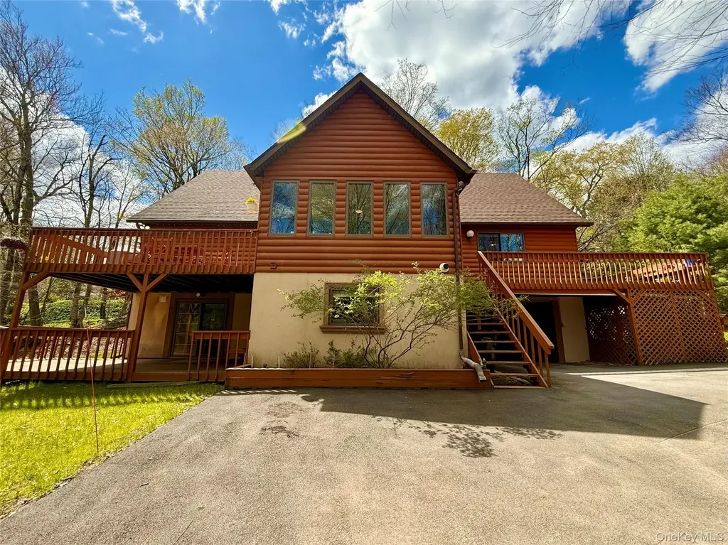 26 E Adirondack Trail Smallwood NY 12778