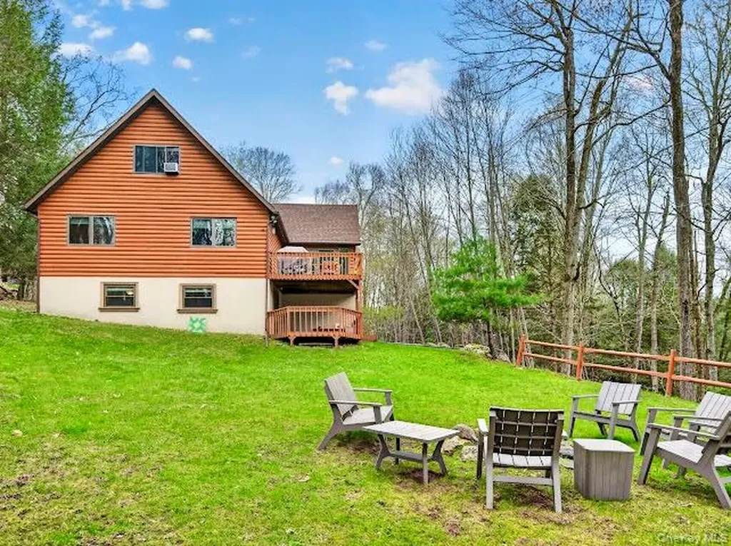 26 E Adirondack Trail Smallwood NY 12778