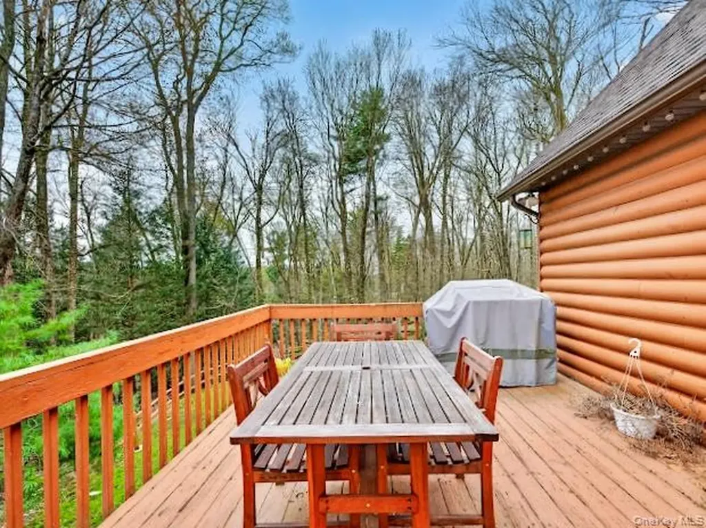 26 E Adirondack Trail Smallwood NY 12778