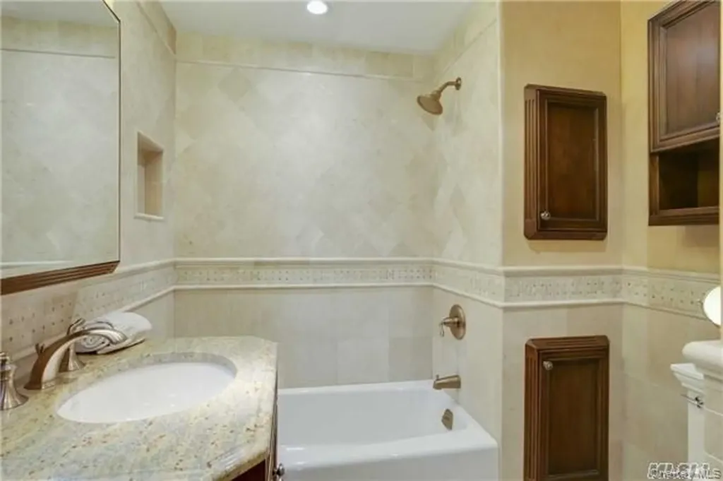3315 167th Flushing NY 11358