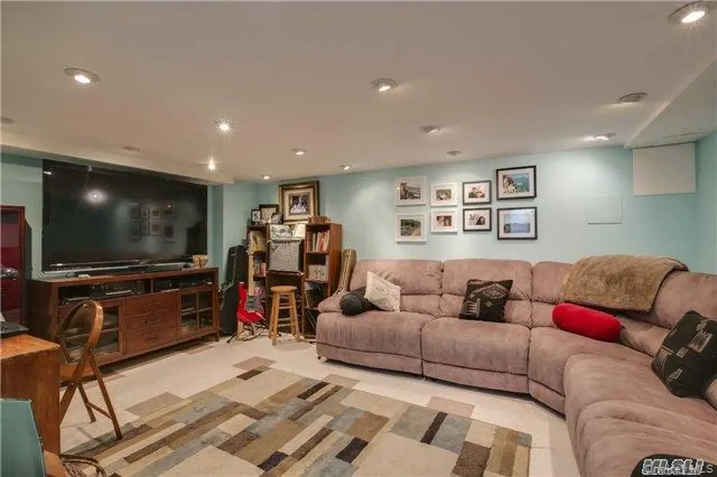 3315 167th Flushing NY 11358