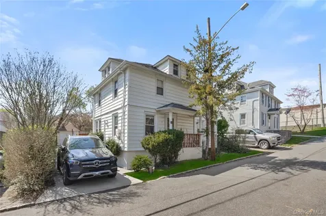 3 3RD Street Greenvale NY 11548