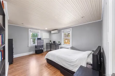3 3rd Street Greenvale NY 11548
