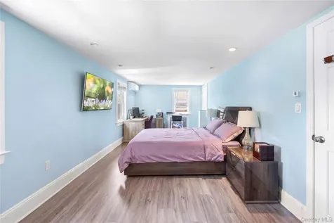 3 3rd Street Greenvale NY 11548