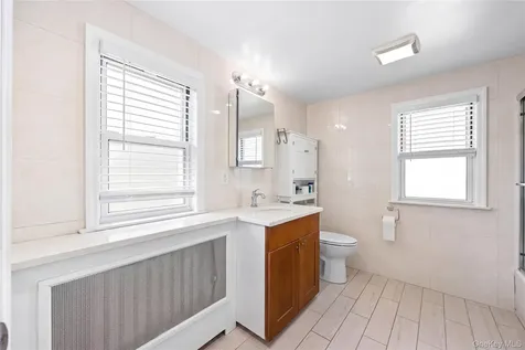 3 3rd Street Greenvale NY 11548